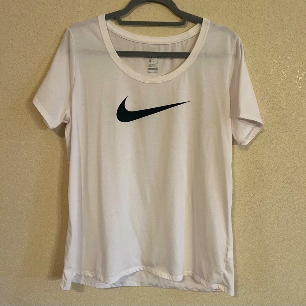 Nike short sleeve T-shirt with swoosh on front size XL
